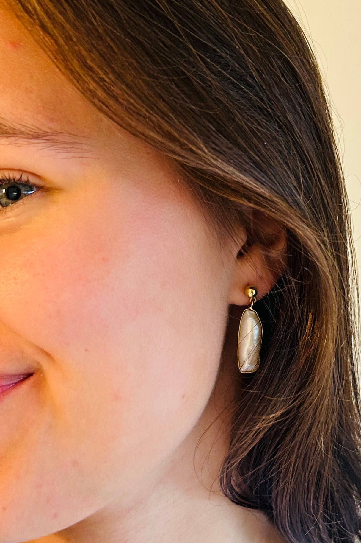 Øredobber med barokke ferskvannsperler