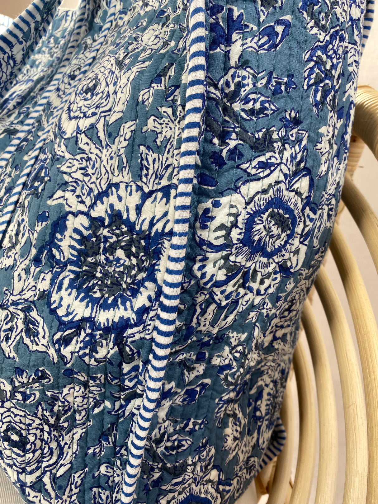 Tote bag - Block print - Klassisk blå striper/blomstermønster