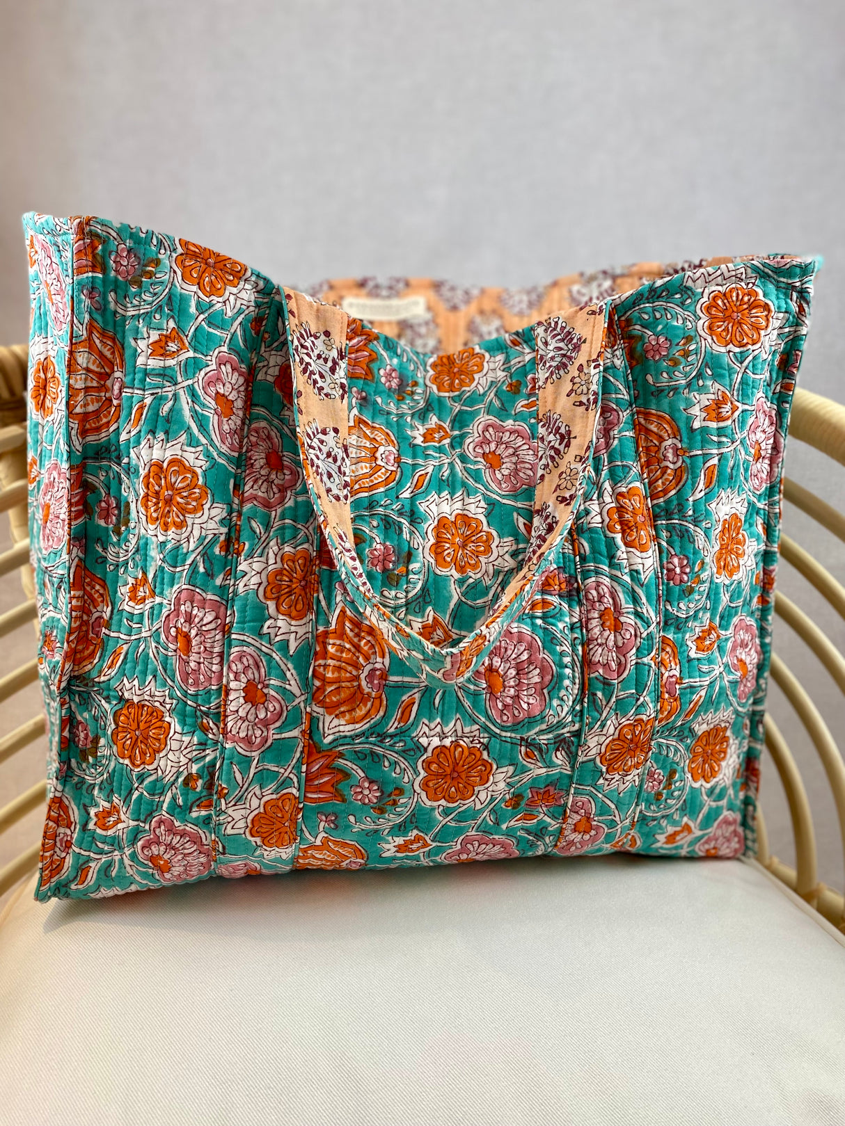 Kun 1 igjen! Tote bag - Block print - Grønn/aprikos/blomstret