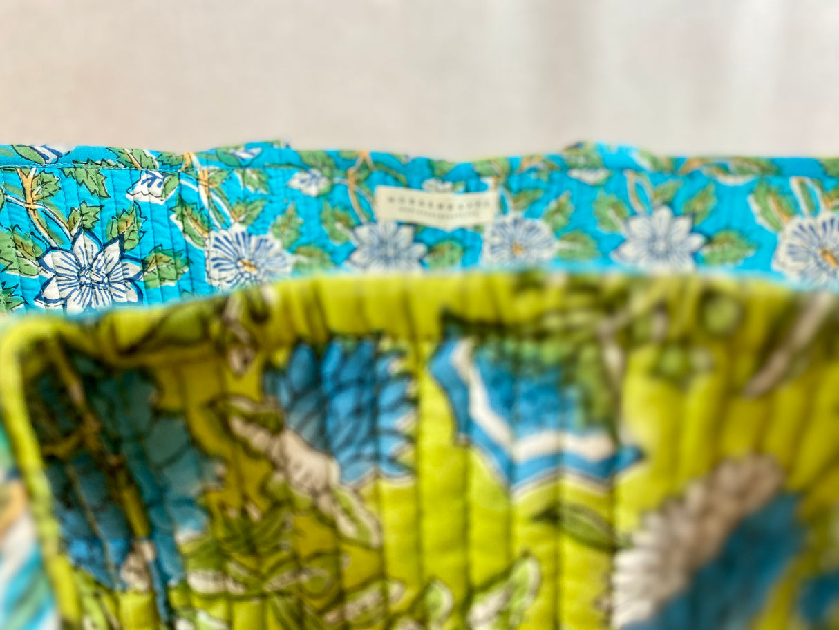 Kun 1 igjen! Tote bag - Block print - Skarp grønn/blå/blå/hvite blomster