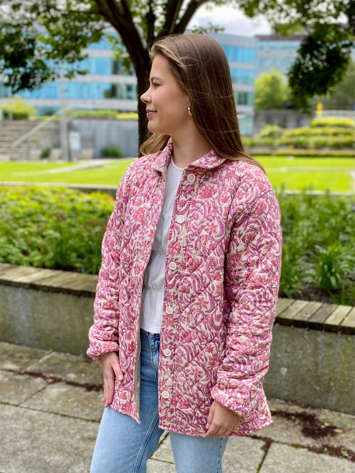 Quiltet jakke - Block print - Blomstret lilla/beige